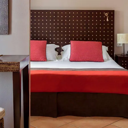 Seaside Sandy Otel 4*